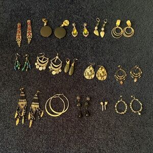 Elegant Gold and Black Earring Set